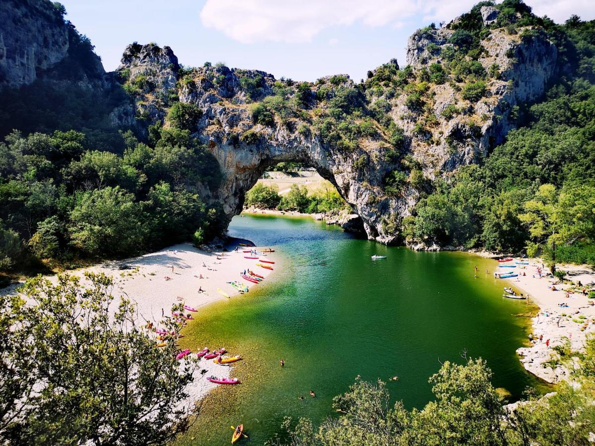 Domaine De L Astic Villa Vallon-Pont-dʼArc Екстериор снимка